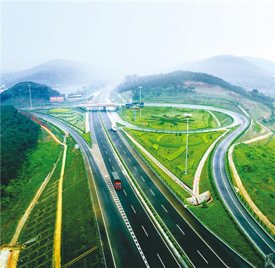云南統(tǒng)籌推進綜合交通運輸一體化發(fā)展