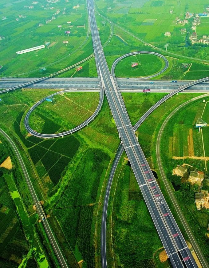 以“硬措施”優(yōu)化交通運輸營商“軟環(huán)境”——貫徹全國兩會精神系列評論之三