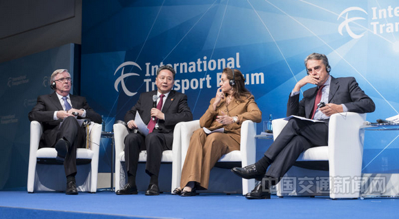 李小鵬出席國際運(yùn)輸論壇2019年峰會(huì) 加強(qiáng)開放合作互利共贏 推動(dòng)互聯(lián)互通行穩(wěn)致遠(yuǎn)